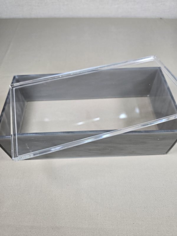 Caja de acrílico para sobres