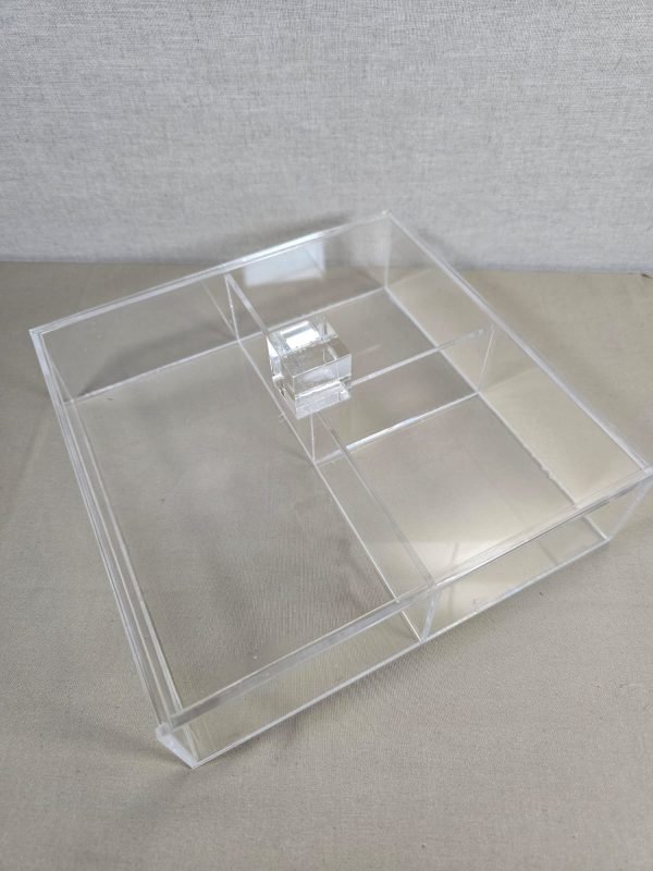 Caja de acrílico 3 divisiones